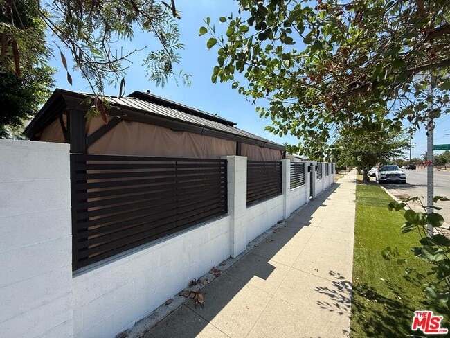 Photo - 12308 Sheldon St