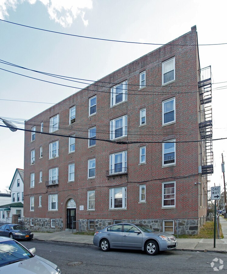Photo - 6 Madison St