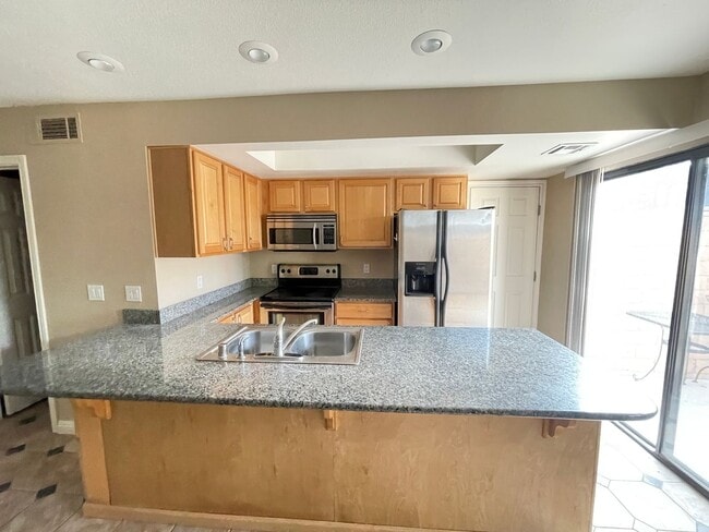 240 Shadybrook Ln