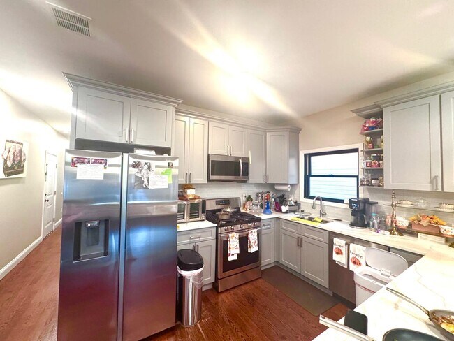 Photo - 46 McAdoo Ave Unidad 2