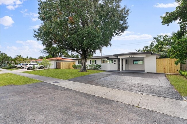 Photo - 1472 NE 62nd St