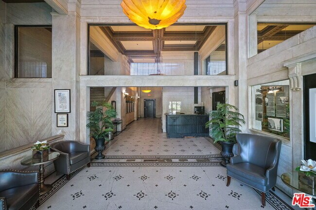 Photo - 108 W 2nd St Unit 814