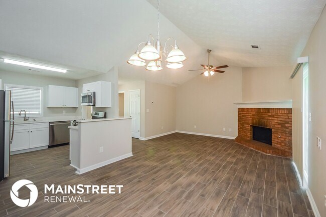 Photo - 90 Saratoga Way