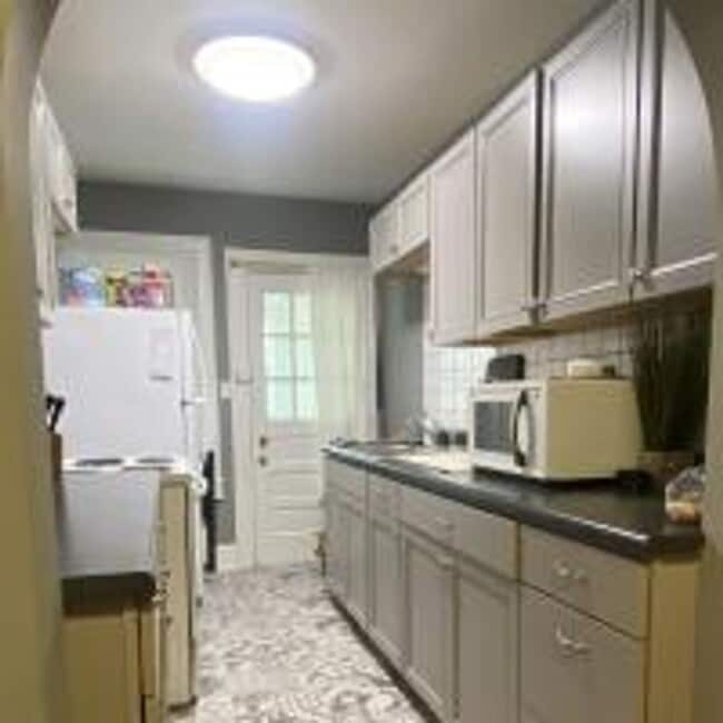 Photo - 321 E 5th St Unit Apt 3