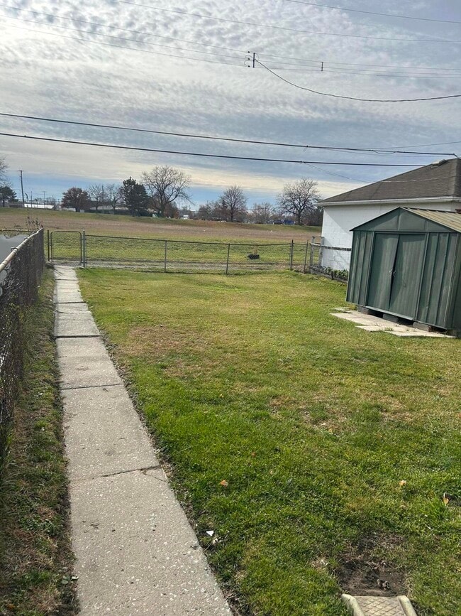 Photo - 40 E Glenwood Ave