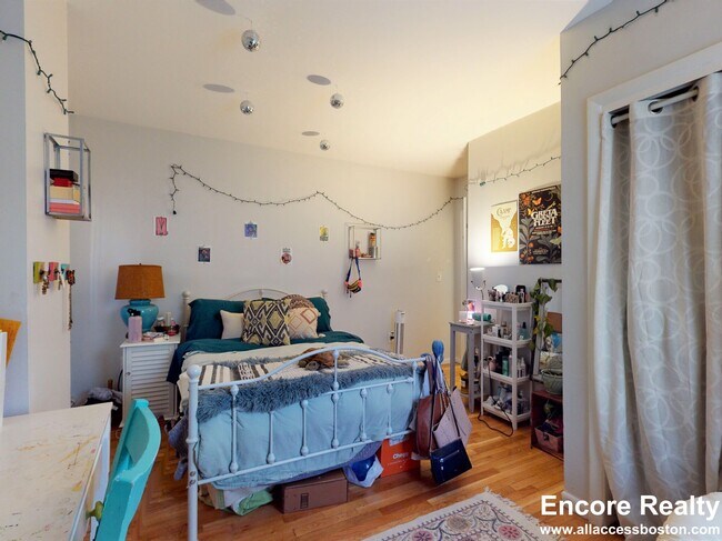 Photo - 32 S Huntington Ave Unidad 1