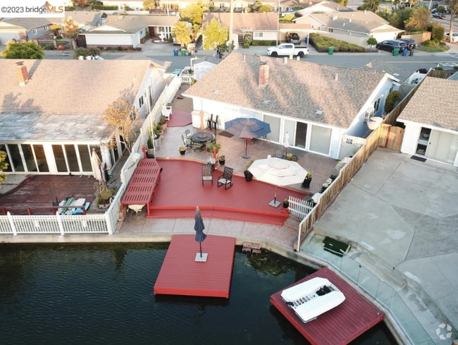 Building Photo - 607 Sand Hook Isle Rental