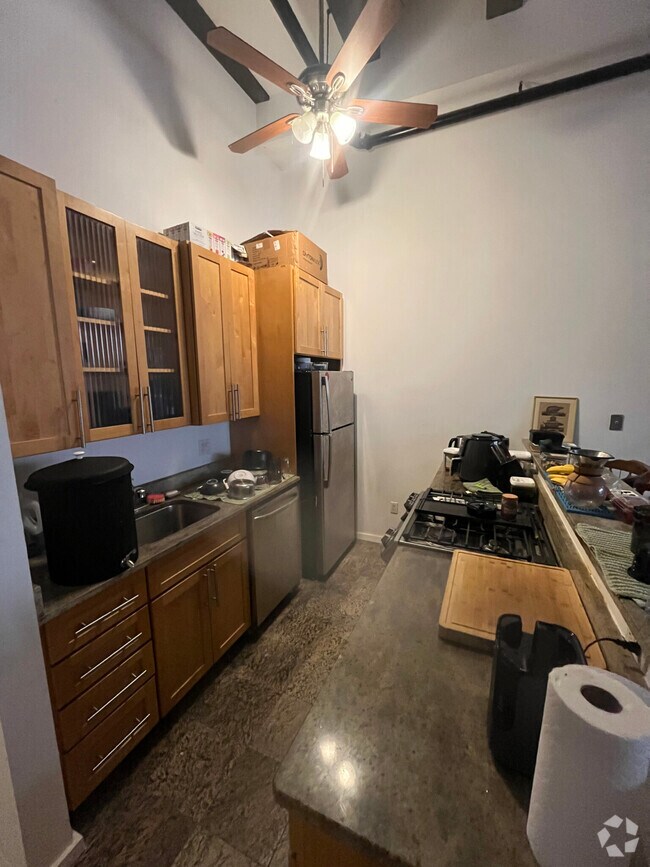 Building Photo - 254 Friend St Unit 1 Rental
