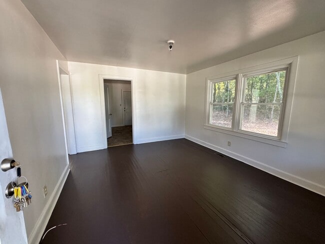 Photo - (PAINTING / CLEANING - to still be complet...