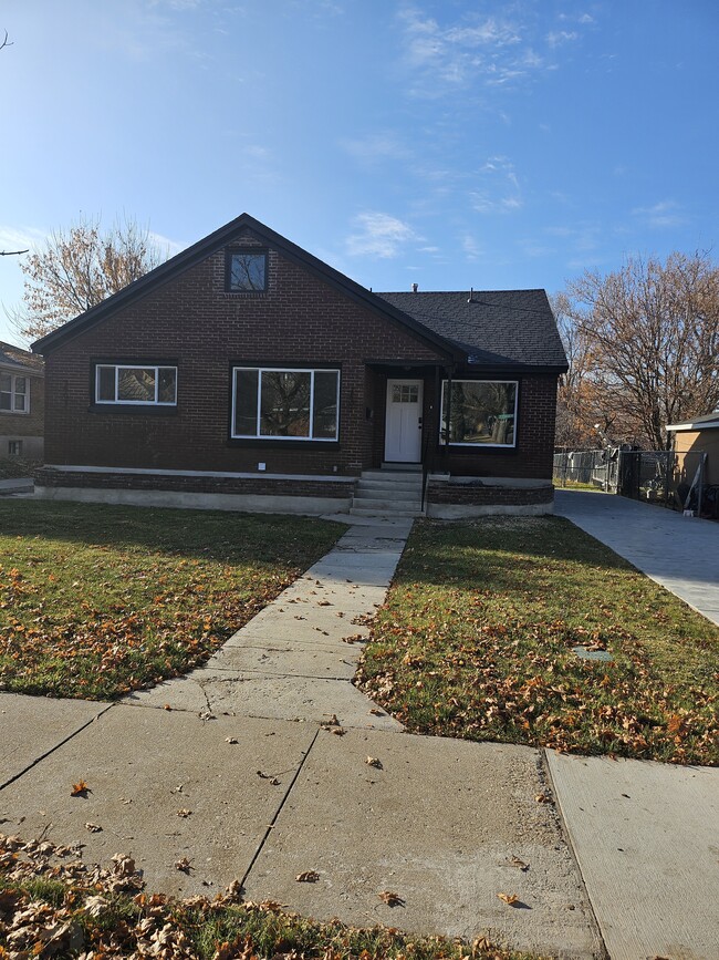 Building Photo - 3503 Quincy Ave Unit 3503 Quincy Ave