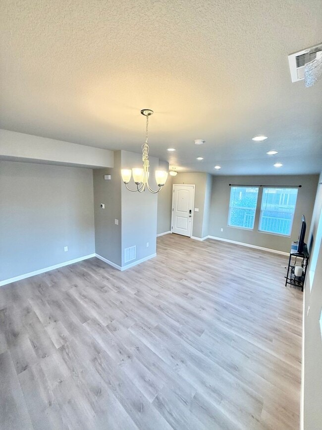 Photo - Move in ready!! Close to military bases!