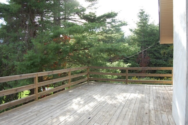 Photo - 109 Forest Lake Ln Unit A