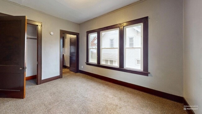 Photo - 236 Watson St