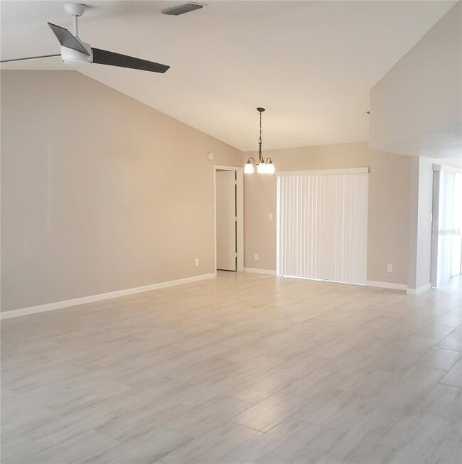 Photo - 13131 Lawrence St