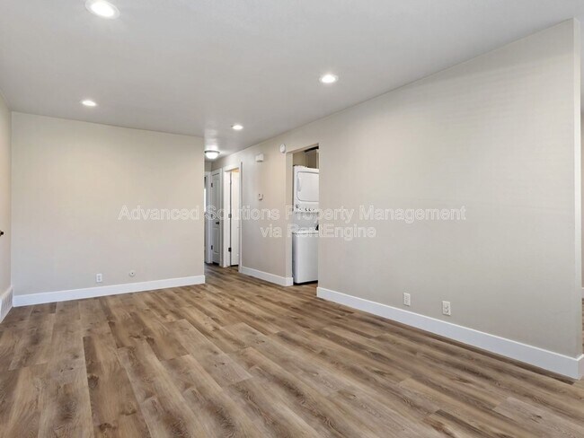 Photo - 1351 N Redwood Rd Unit 6