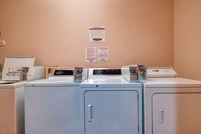 Photo - Peerless Apartments