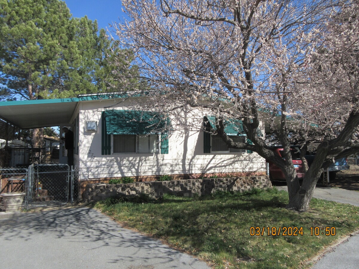 Photo - 1277 Kingslane Ct House