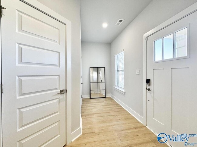 Photo - 6067 Gardner Maples Dr SE