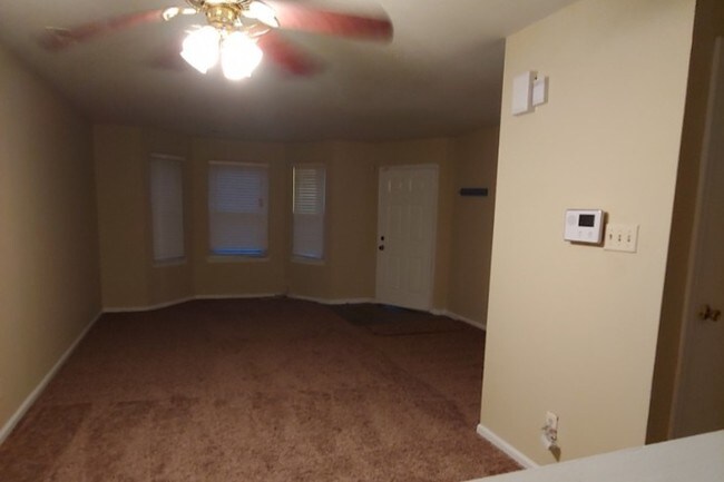 Photo - 40 Hopewell Ln