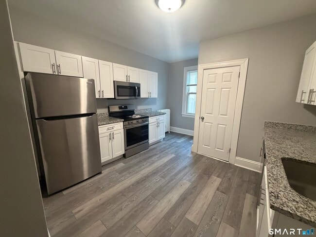 Photo - 800 Farmington Ave Unit 5