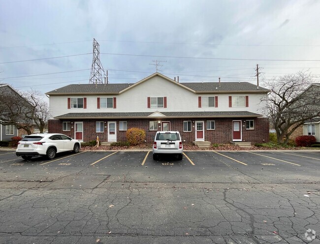 Building Photo - Three Bedroom Condo in Cutlerville