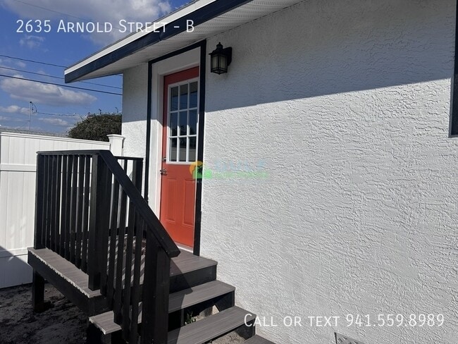 Photo - 2635 Arnold St