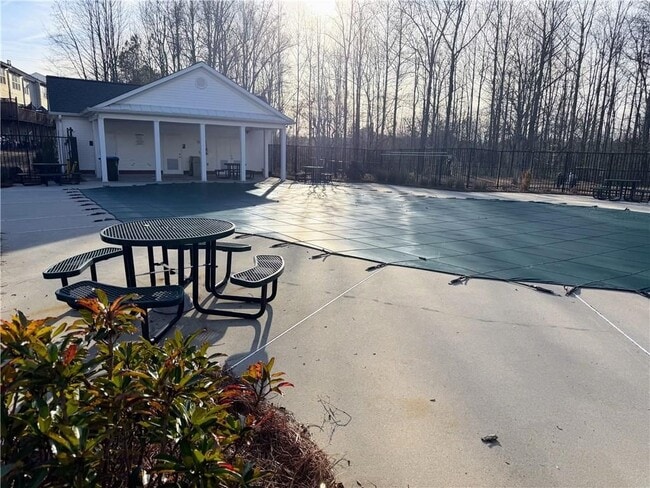 Photo - 940 Prestwyck Ct