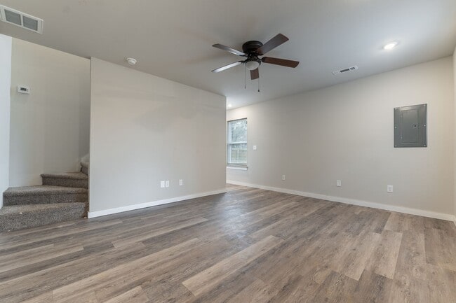 Photo - 1346 N Porter Rd
