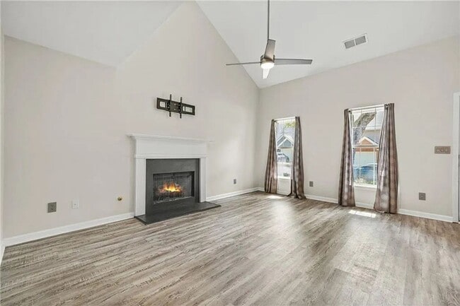 Photo - 1288 Gates Cir SE