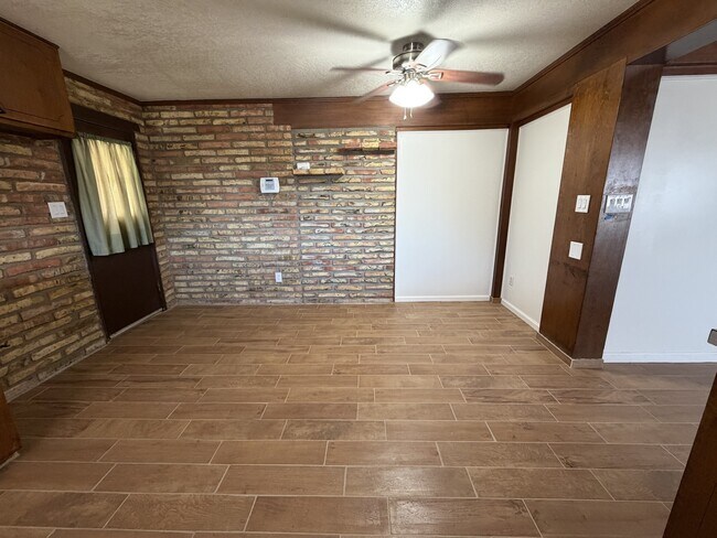 Photo - 1044 Paradise Dr