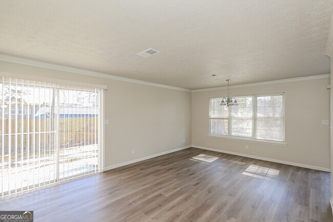 Photo - 295 Adena Ln W