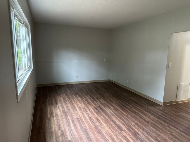 Photo - 1 bedroom 1 Bathroom Lower of Level Duplex...