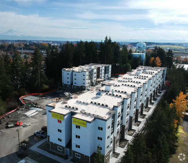 Building Photo - The Lookout Rental