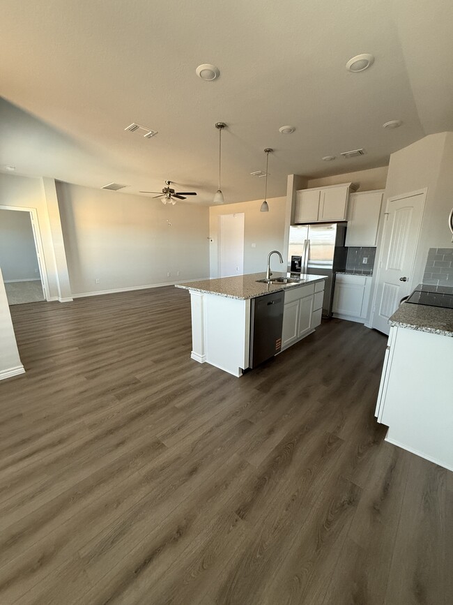 Photo - 4830 Hawkins Dr