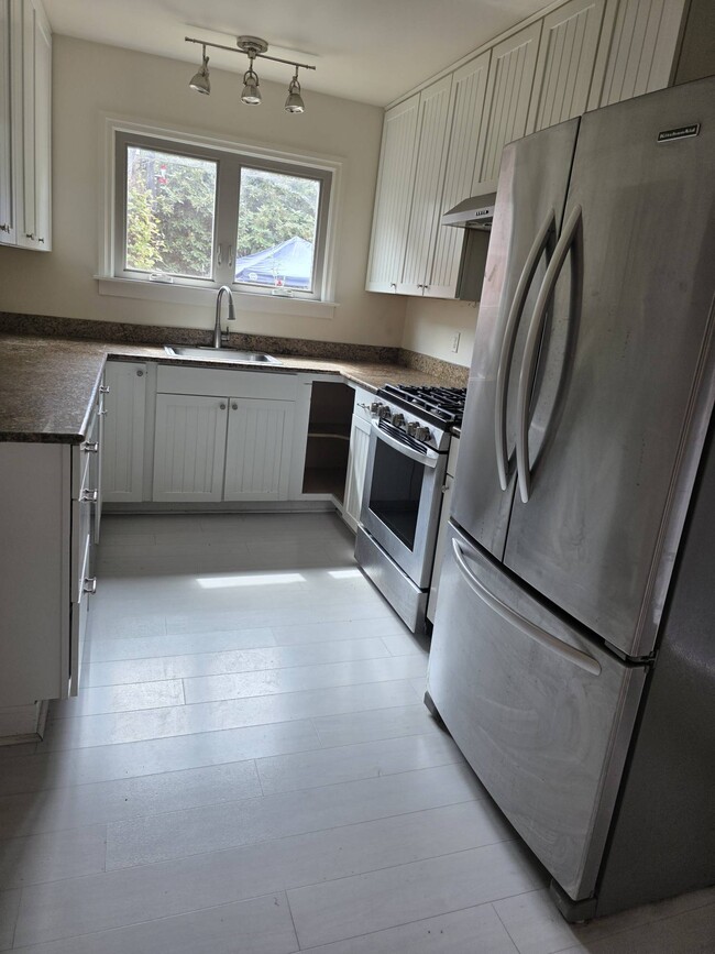 Building Photo - 7545 Bagley Ave N Rental