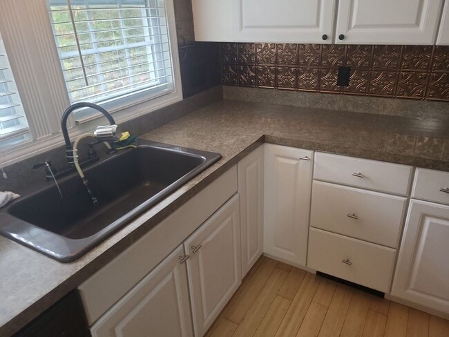 Photo - 5 Dupaw Gould Rd Unit B