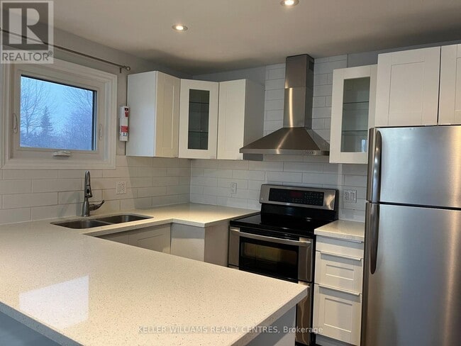 Photo - 211 Silverbirch Dr Unit Upper