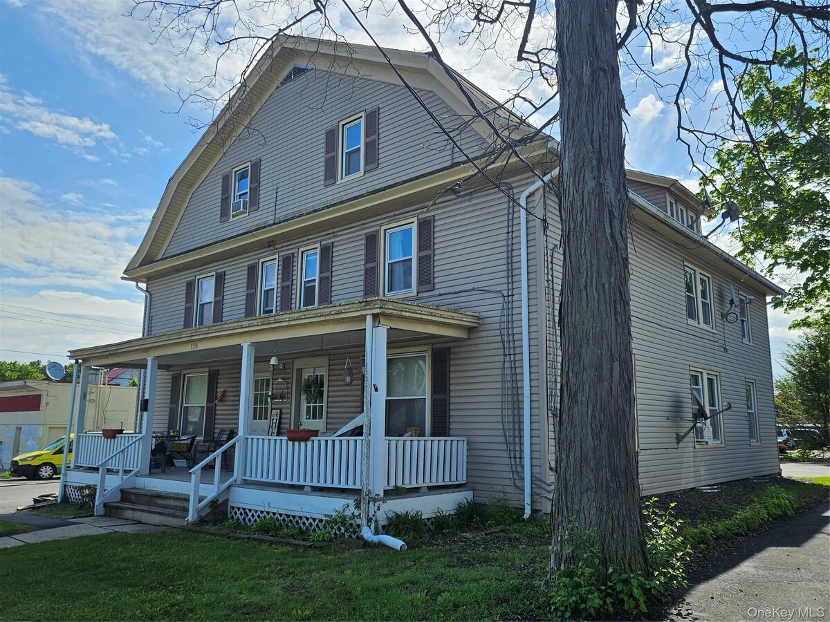 Photo - 130 Maple Ave