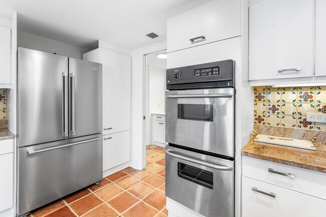 Photo - 529 S Flagler Dr Unit 6g