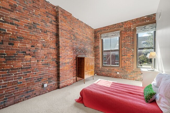 Photo - 61 Market St Unit 3A