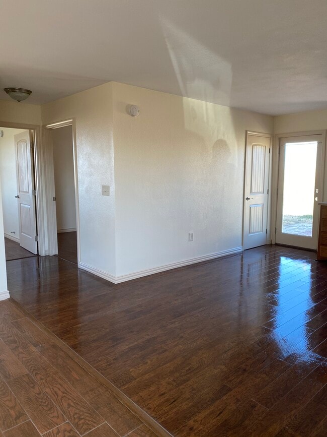 Photo - 10002 Sharon Dr