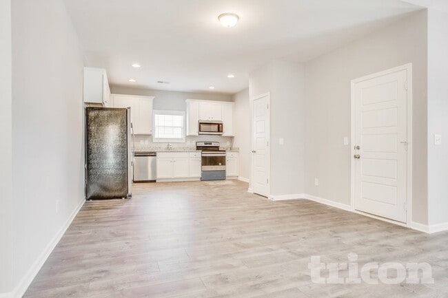 Photo - 710 W Coker Way