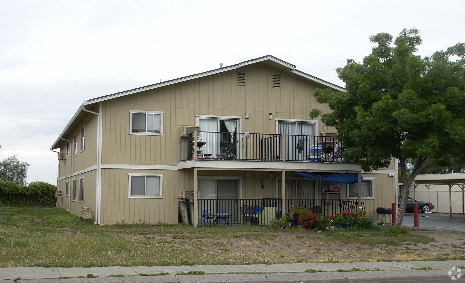Skipper Apartments - Skipper Apartments