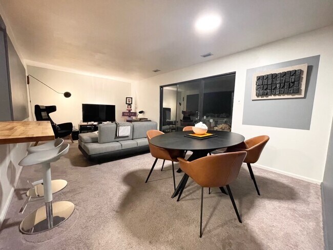 Sala de estar - 400 N Haddon Ave Unidad 19