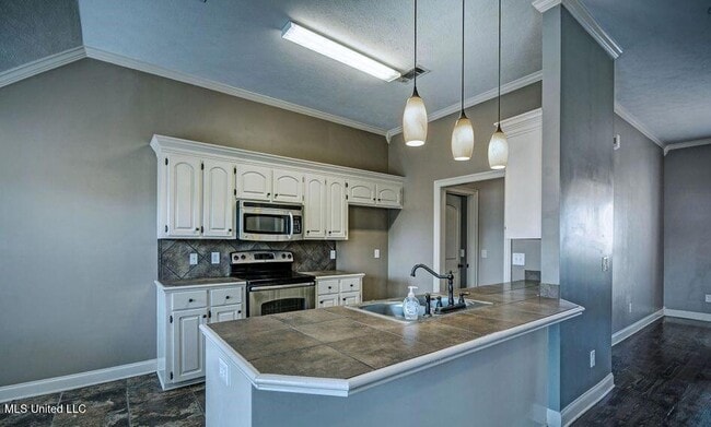 121 Millhouse Drive