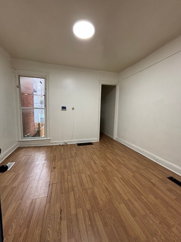 Photo - 292X Parkwood Ave Unit 1