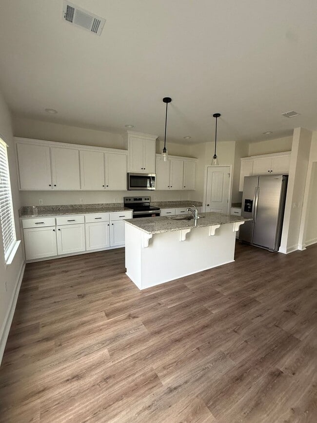 Photo - FOR RENT