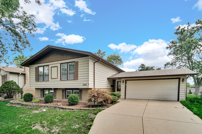 Building Photo - 15435 Orogrande Dr Rental