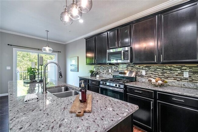 Photo - 512 Isabella Ct