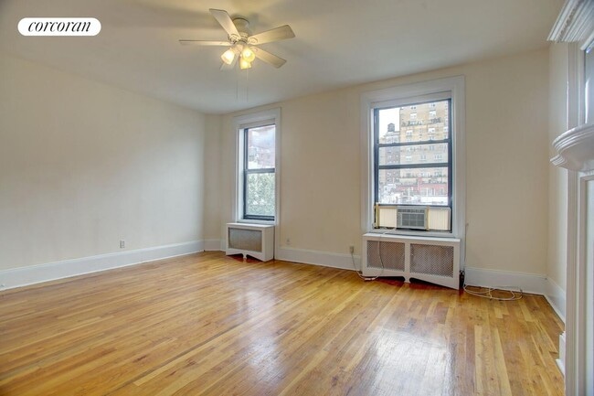 Building Photo - 128 W 81st St